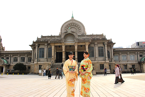 Tsukiji Honganji is very famous temple of Indian architecture in Tokyu central.